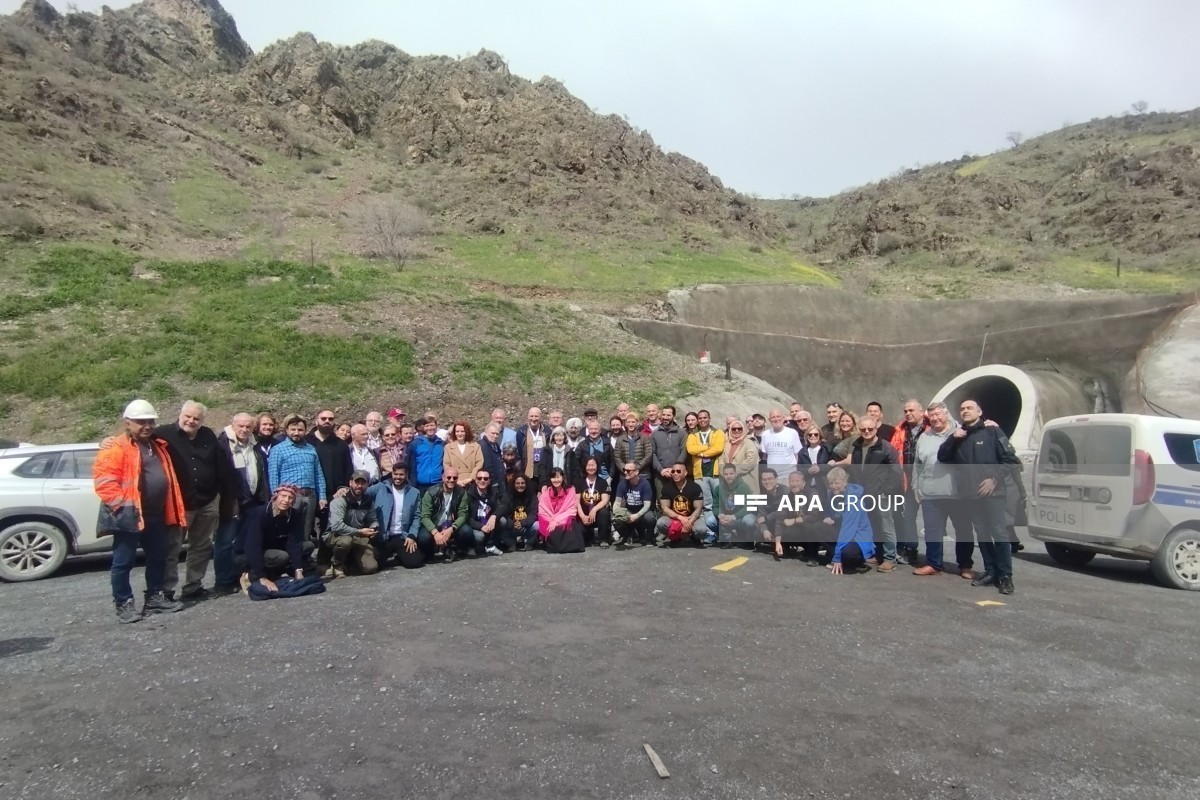 Travelers got acquainted with the work done on the Horadiz-Aghband road and railway -PHOTO 