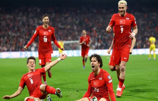 Türkiye edge Romania, move within 1 win of World Cup return
