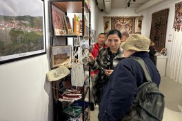 World travelers led by NomadMania founder Harry Mitsidis visit Lachin -PHOTO 