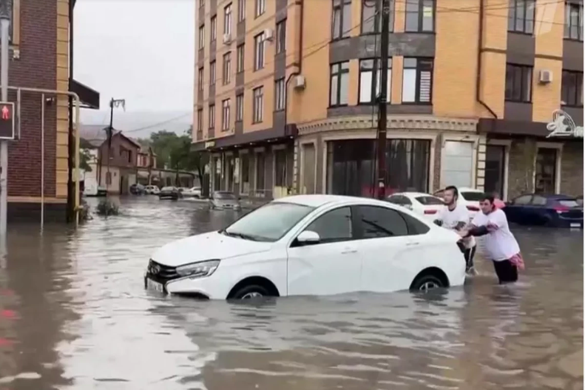 Floods leave 60,000 people without electricity in Dagestan -VIDEO 