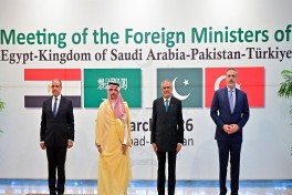 Regional powers meet in Pakistan, discuss unblocking Hormuz