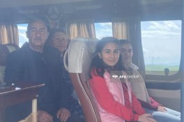 Families resettled in Khojavand receive house keys - PHOTO -UPDATED-1 