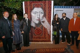 Leyla Aliyeva and Arzu Aliyeva visit the International Carpet Festival-PHOTOSESSION 