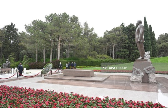IPU Secretary General pays tribute to National Leader Heydar Aliyev