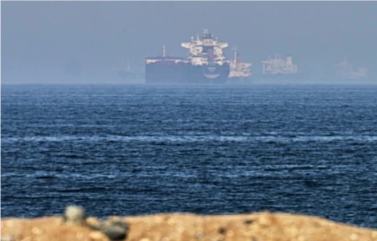 Iran says US destroyers approached Strait of Hormuz with radars off, warns of consequences