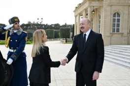 President Ilham Aliyev held one-on-one meeting with President of Italian Council of Ministers Giorgia Meloni-UPDATED 