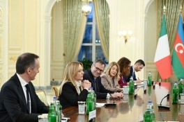 President Ilham Aliyev held expanded meeting with President of Italian Council of Ministers-PHOTO -UPDATED 