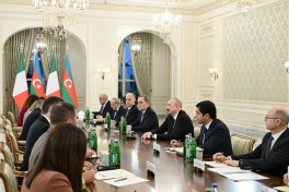 President Ilham Aliyev held expanded meeting with President of Italian Council of Ministers-PHOTO -UPDATED 