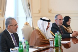 President Ilham Aliyev received delegation led by Chairman of the Islamic Development Bank Group
