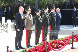 Ministry of Emergency Situations staff visit Great Leader’s grave - PHOTO 