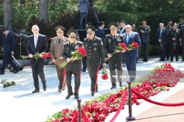 Ministry of Emergency Situations staff visit Great Leader’s grave - PHOTO 