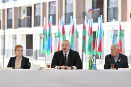 President Ilham Aliyev met with families moving to first residential complex in Zangilan - UPDATED 