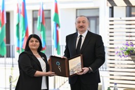 President Ilham Aliyev met with families moving to first residential complex in Zangilan - UPDATED 