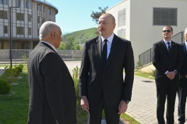 President Ilham Aliyev met with families moving to first residential complex in Zangilan - UPDATED 