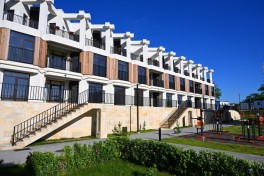 President Ilham Aliyev met with families moving to first residential complex in Zangilan - UPDATED 