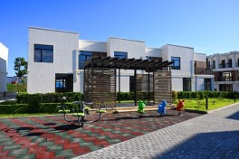 President Ilham Aliyev met with families moving to first residential complex in Zangilan - UPDATED 