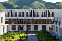 President Ilham Aliyev met with families moving to first residential complex in Zangilan - UPDATED 
