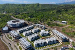 President Ilham Aliyev met with families moving to first residential complex in Zangilan - UPDATED 