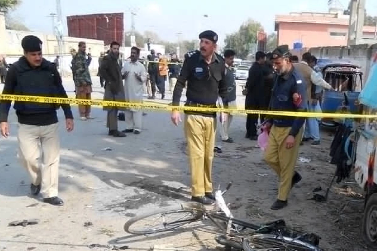 Seven killed in blast in northwest Pakistan market, police say