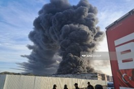 Warehouse fire in Baku brought under control, 2 helicopters involved -PHOTO  -UPDATED - 4   -VIDEO 