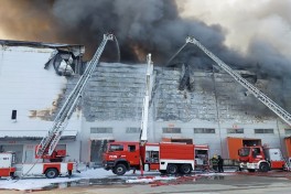 Warehouse fire in Baku brought under control, 2 helicopters involved -PHOTO  -UPDATED - 4   -VIDEO 