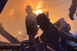 Warehouse fire in Baku brought under control, 2 helicopters involved -PHOTO  -UPDATED - 4   -VIDEO 