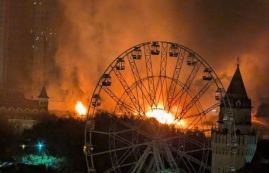 Fire breaks out in building covering area of ​​1,000 sq. meters in Moscow