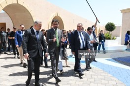 Media representatives familiarize themselves with WUF13 preparations at Baku Olympic Stadium - PHOTO 