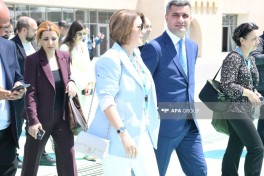 Media representatives familiarize themselves with WUF13 preparations at Baku Olympic Stadium - PHOTO 