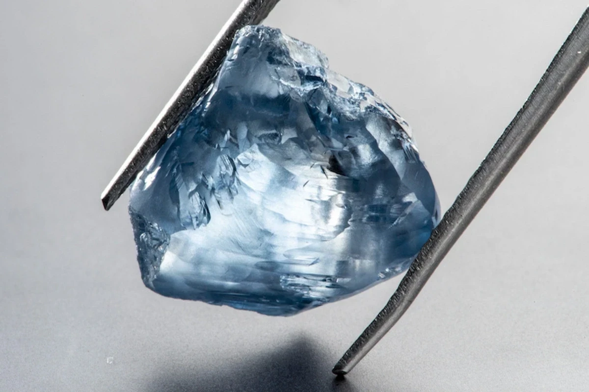 Azerbaijan approves new rules on rough diamond control and certification