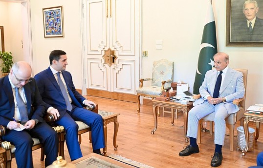 Pakistan PM receives Azerbaijani Justice Minister Farid Ahmadov