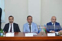 Azerbaijan’s Ministry of Emergency Situations holds roundtable on WUF13 - PHOTO 