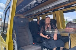 Azerbaijan sends next relocation convoy to Shukurbeyli village in Jabrayil, families receive apartment keys - UPDATED 
