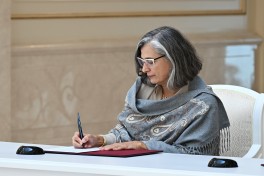 President Ilham Aliyev receives UN-Habitat Executive Director