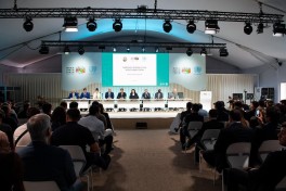 Briefing held on high-level participation and official visits during WUF13
