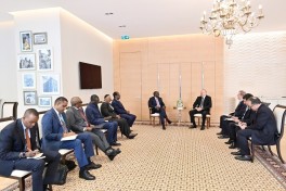 President Ilham Aliyev met with delegation led by President of Kenya - UPDATED 