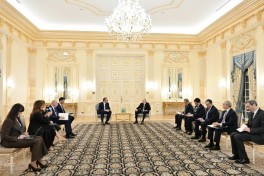 President Ilham Aliyev met with President of Serbia-UPDATED 
