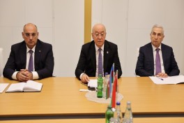 Azerbaijan’s Emergency Situations Minister meets Belarus architecture and construction minister at WUF13