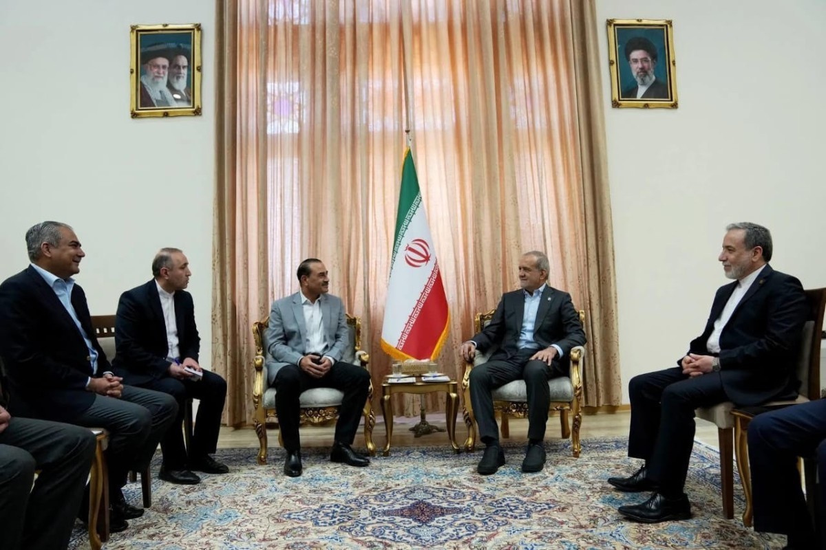Pakistan army chief meets Qalibaf and Pezeshkian in Tehran - UPDATED 