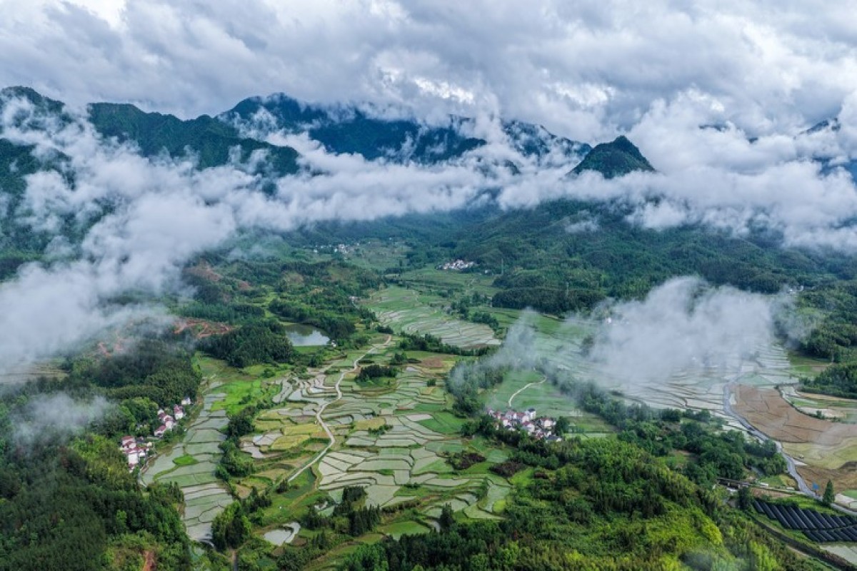 3 dead, 19 missing after heavy rain lashes SW China