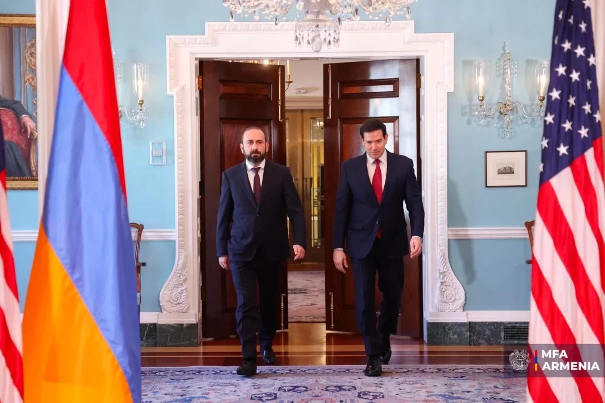 Armenian Foreign Minister Ararat Mirzoyan and U.S. Secretary of State Marco Rubio