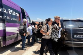 Azerbaijan relocates former IDPs to Shukurbeyli village in Jabrayil district, families receive house keys - UPDATED - 1  - PHOTO 