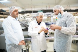Media representatives visit “Ulduz” factory promoting “Made in Azerbaijan” brand worldwide - PHOTO 