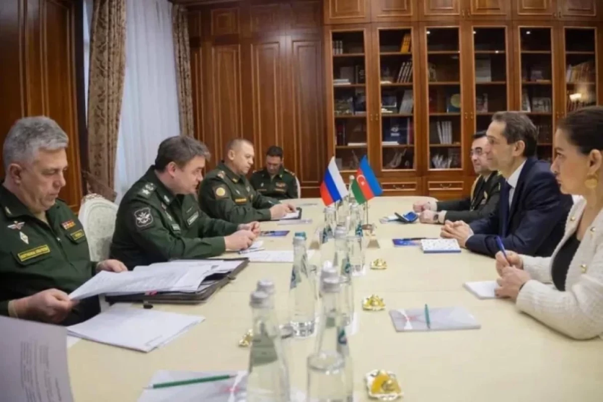 Azerbaijani ambassador to Russia meets with Russian deputy defense minister