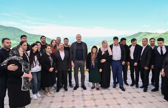 President Ilham Aliyev inspected progress of developments in Boyuk Galaderesi village of Shusha and met with residents - PHOTO  - UPDATED 
