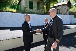 President Ilham Aliyev inspected progress of developments in Boyuk Galaderesi village of Shusha and met with residents - PHOTO  - UPDATED 