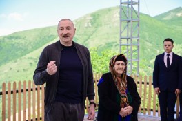 President Ilham Aliyev inspected progress of developments in Boyuk Galaderesi village of Shusha and met with residents - PHOTO  - UPDATED 