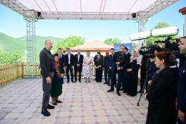 President Ilham Aliyev inspected progress of developments in Boyuk Galaderesi village of Shusha and met with residents - PHOTO  - UPDATED 