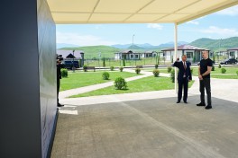 President Ilham Aliyev inspected private houses designated for servicemen in Khojaly