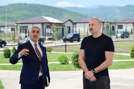 President Ilham Aliyev inspected private houses designated for servicemen in Khojaly